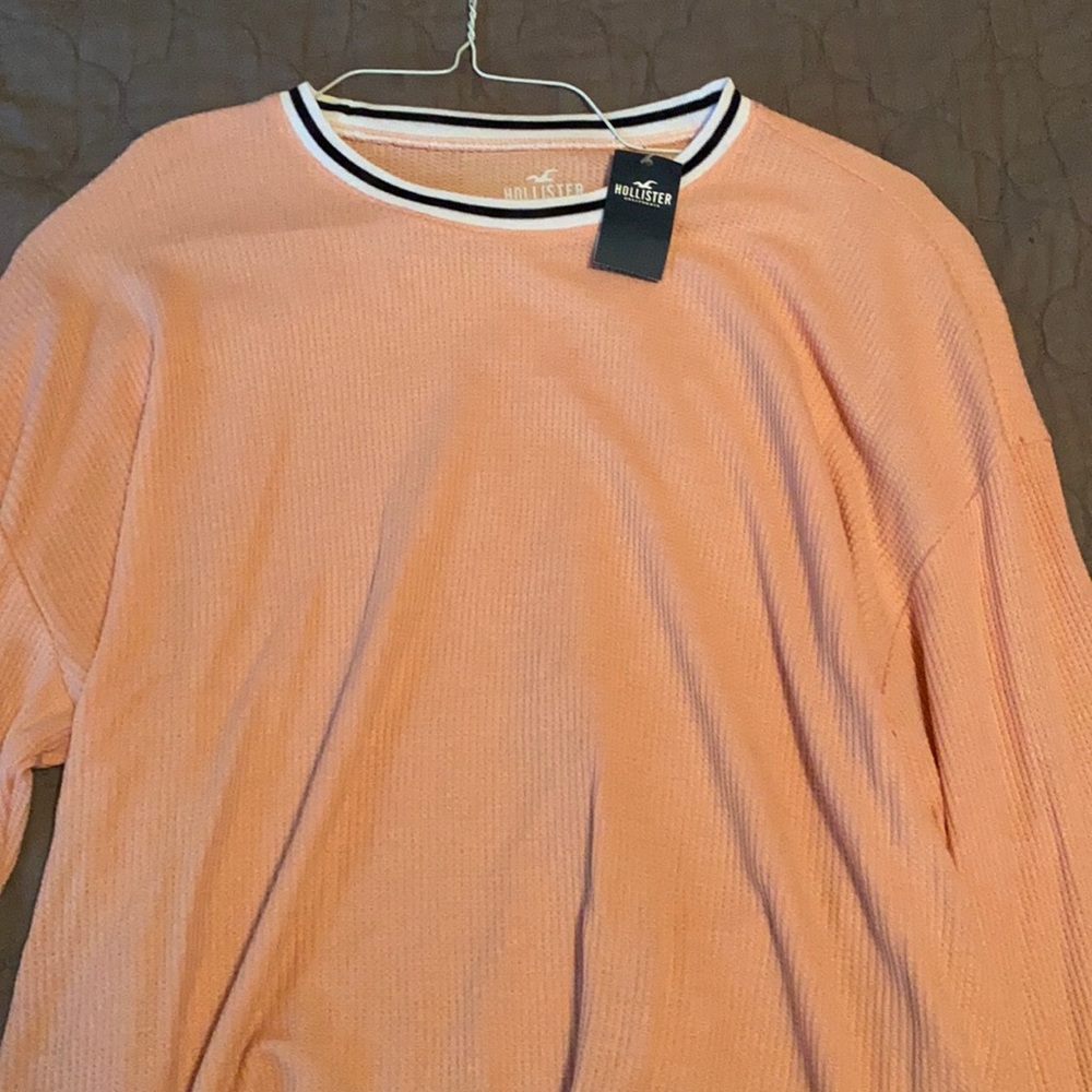 Hollister, pink crew neck top